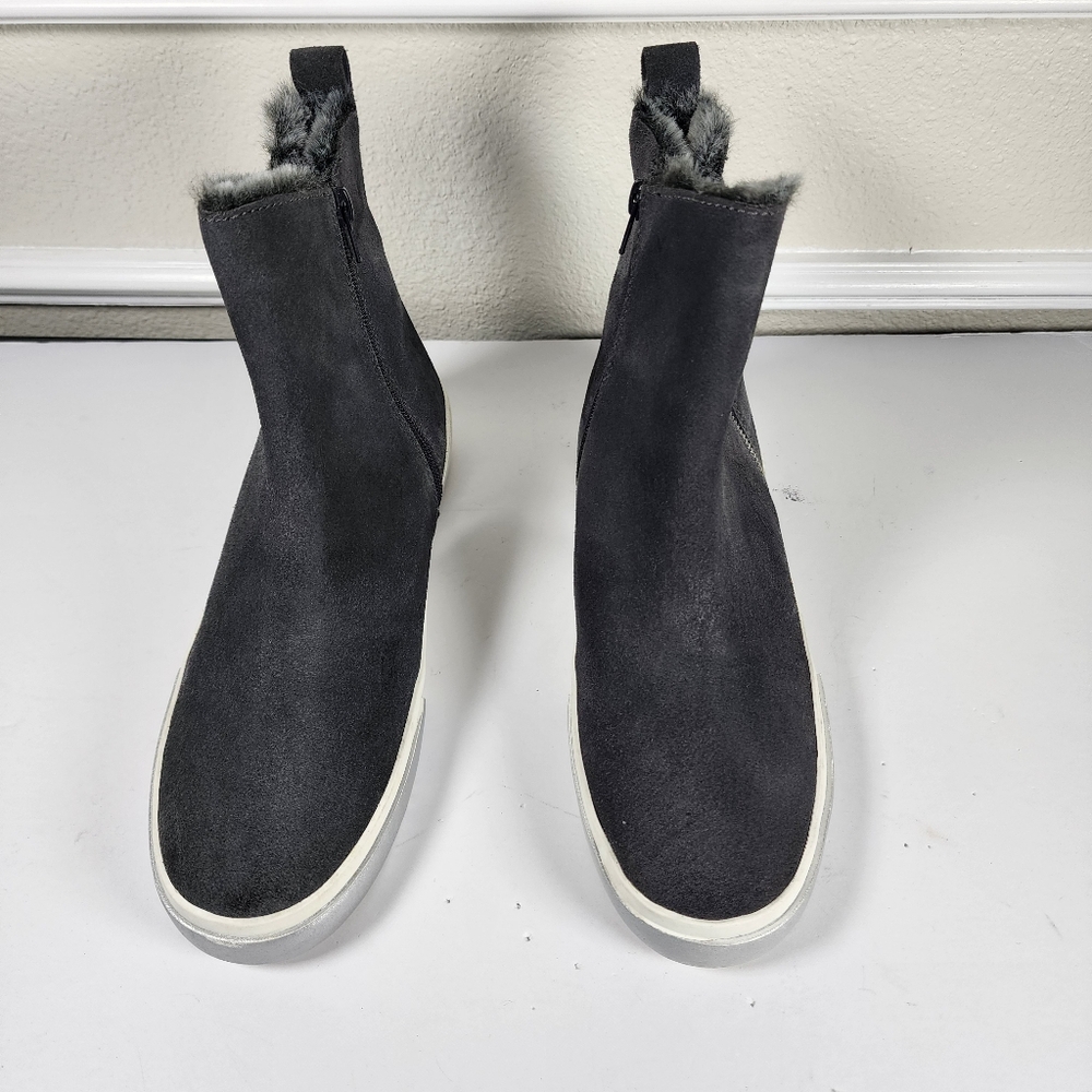 Dolce Vita Zucca Faux Fur-Lined Women  Gray Suede Ankle Boot Sneakers Size 8